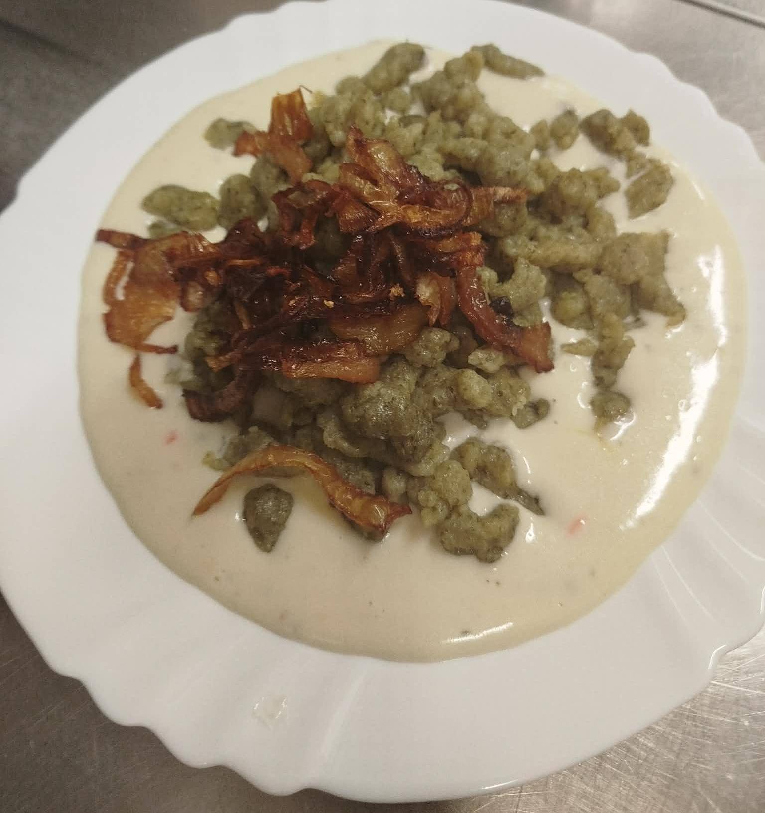 Špenátové halušky se sýrovou omáčkou