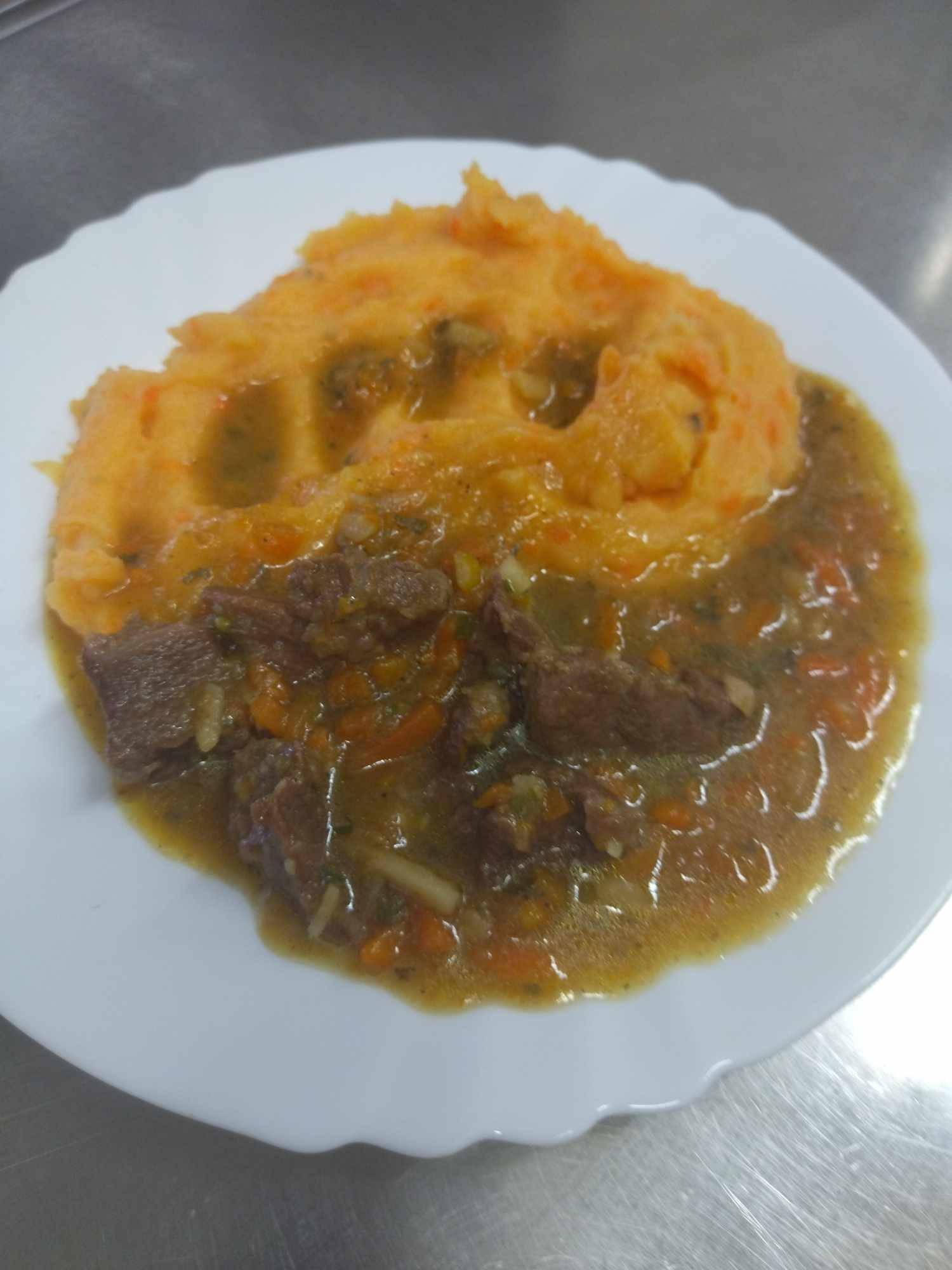 vepřová líčka na zelenině